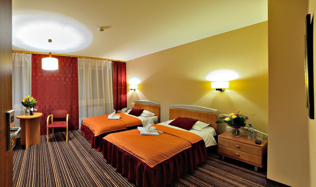 Hotel Partner Mińsk Mazowiecki الغرفة الصورة