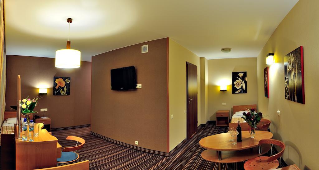 Hotel Partner Mińsk Mazowiecki الغرفة الصورة